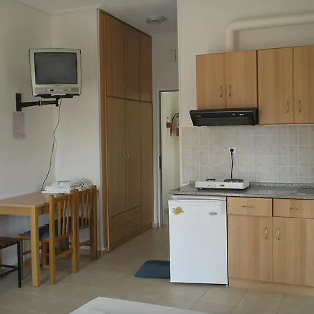 Agnanti Apartment *